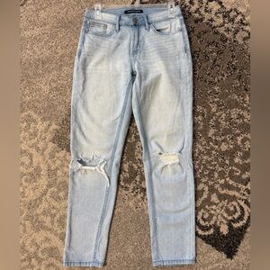 Calvin Klein Jeans Light Blue Ripped Skinny Jeans Mid Rise Slim Boyfriend Size 2